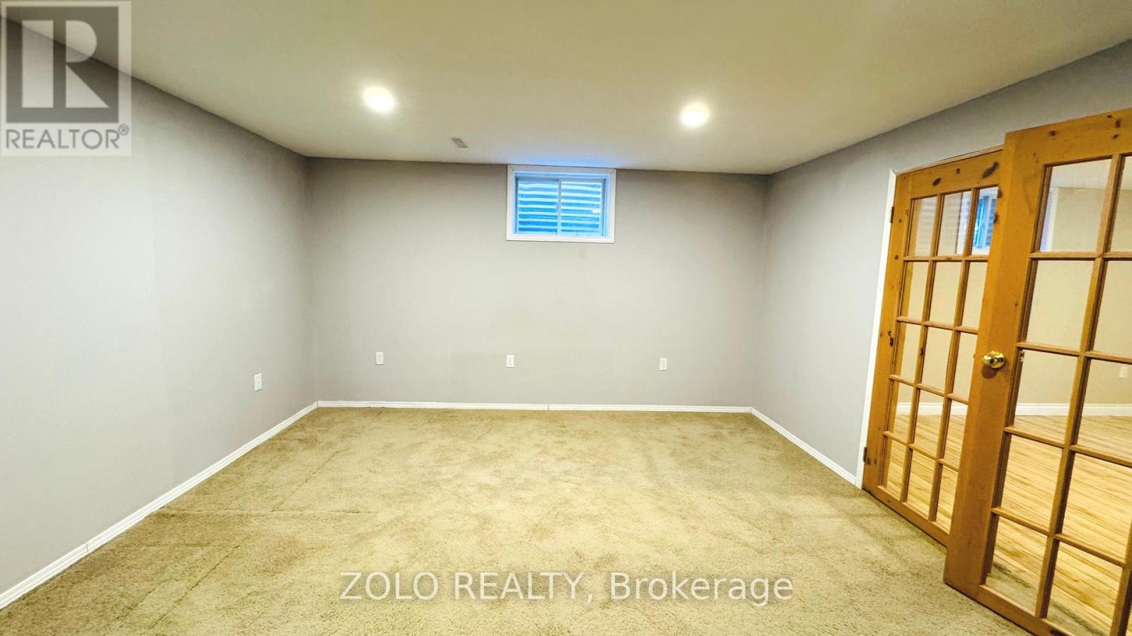 21 Columbia Road, Barrie (Holly), Ontario  L4N 8C7 - Photo 11 - S12836184