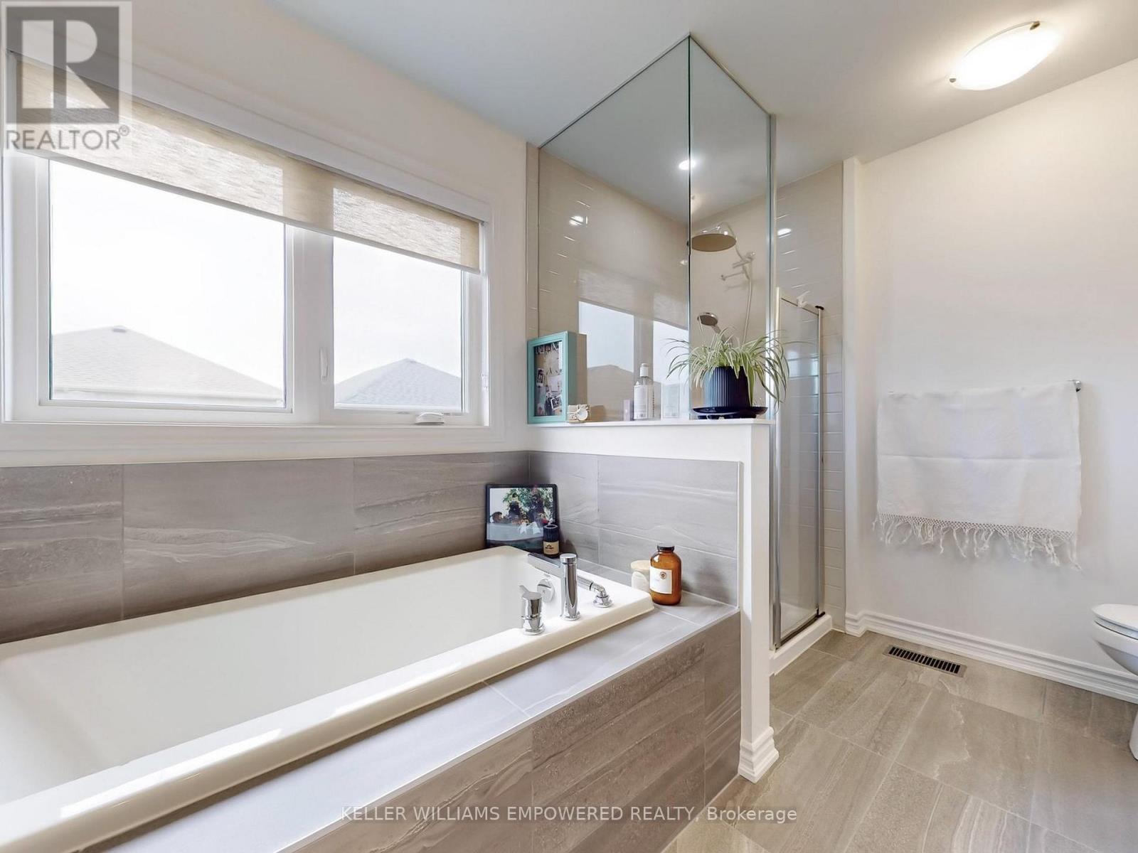 28 Gemini Drive, Barrie, Ontario  L9J 0P6 - Photo 20 - S12836200