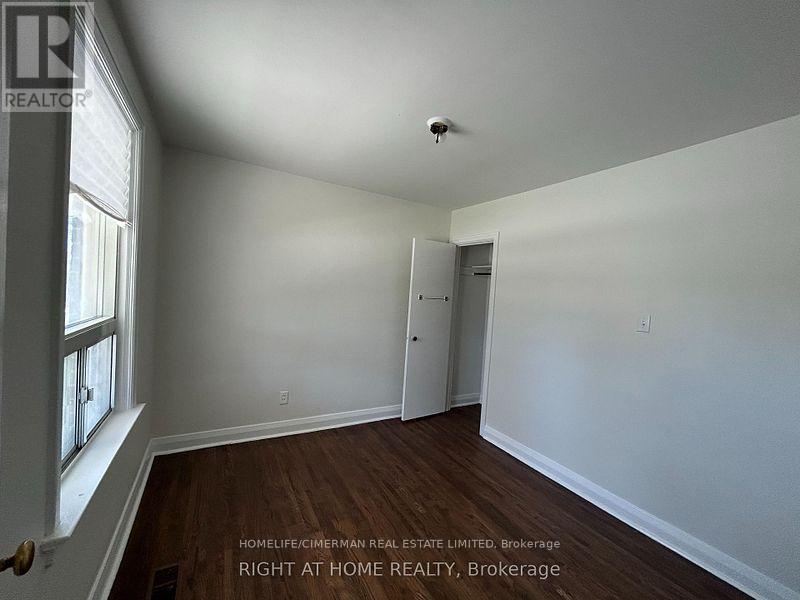 50 Moore Park Avenue, Toronto, Ontario  M2M 1M9 - Photo 4 - C12835156