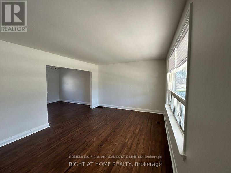 50 Moore Park Avenue, Toronto, Ontario  M2M 1M9 - Photo 3 - C12835156