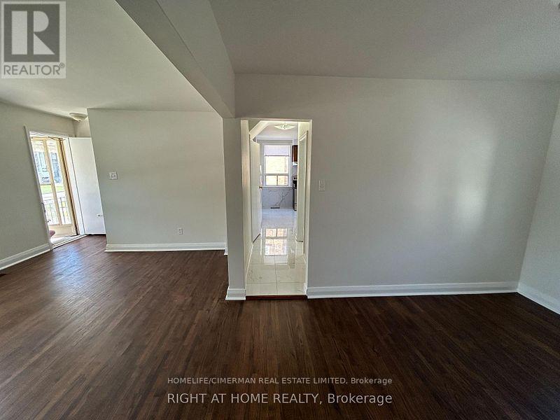 50 Moore Park Avenue, Toronto, Ontario  M2M 1M9 - Photo 6 - C12835156