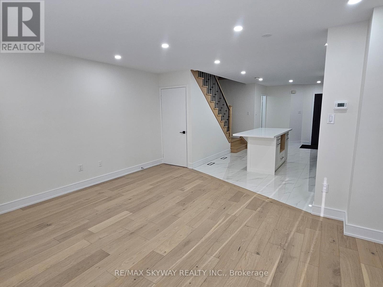 5524 Cortina Crescent, Mississauga, Ontario  L4Z 3R1 - Photo 13 - W12835294