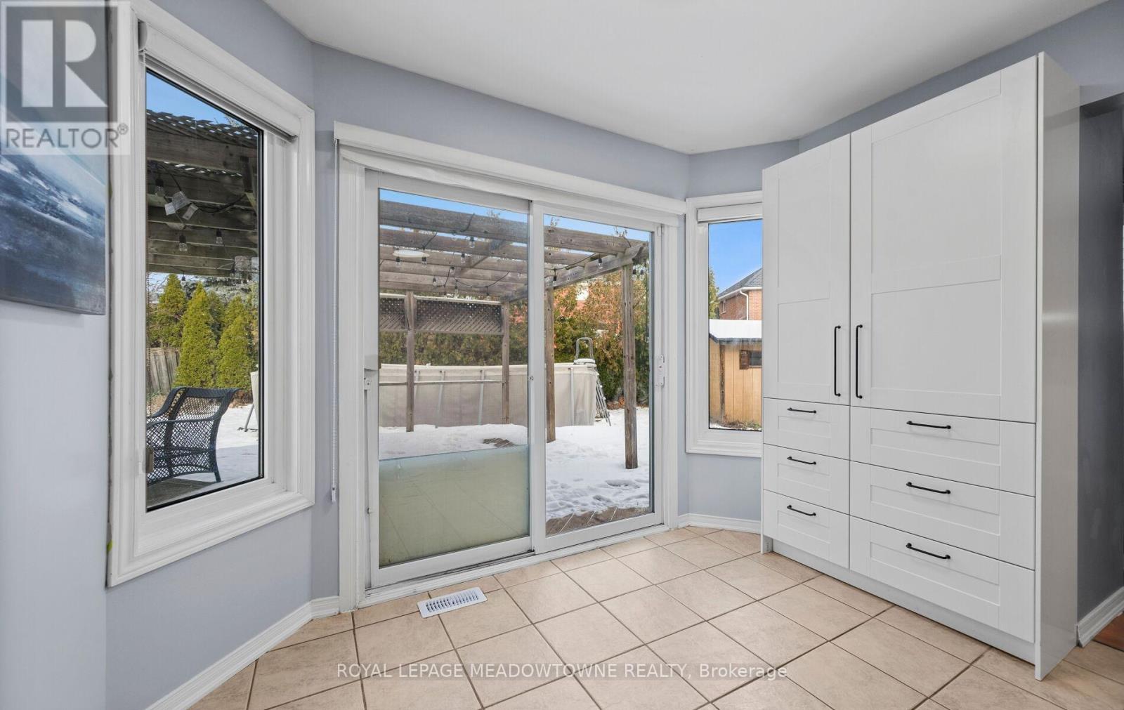 16 Cox Crescent, Brampton, Ontario  L6X 3H1 - Photo 18 - W12835976