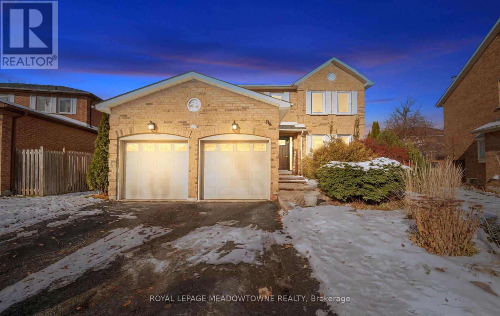 16 Cox Crescent, Brampton, Ontario  L6X 3H1 - Photo 3 - W12835976