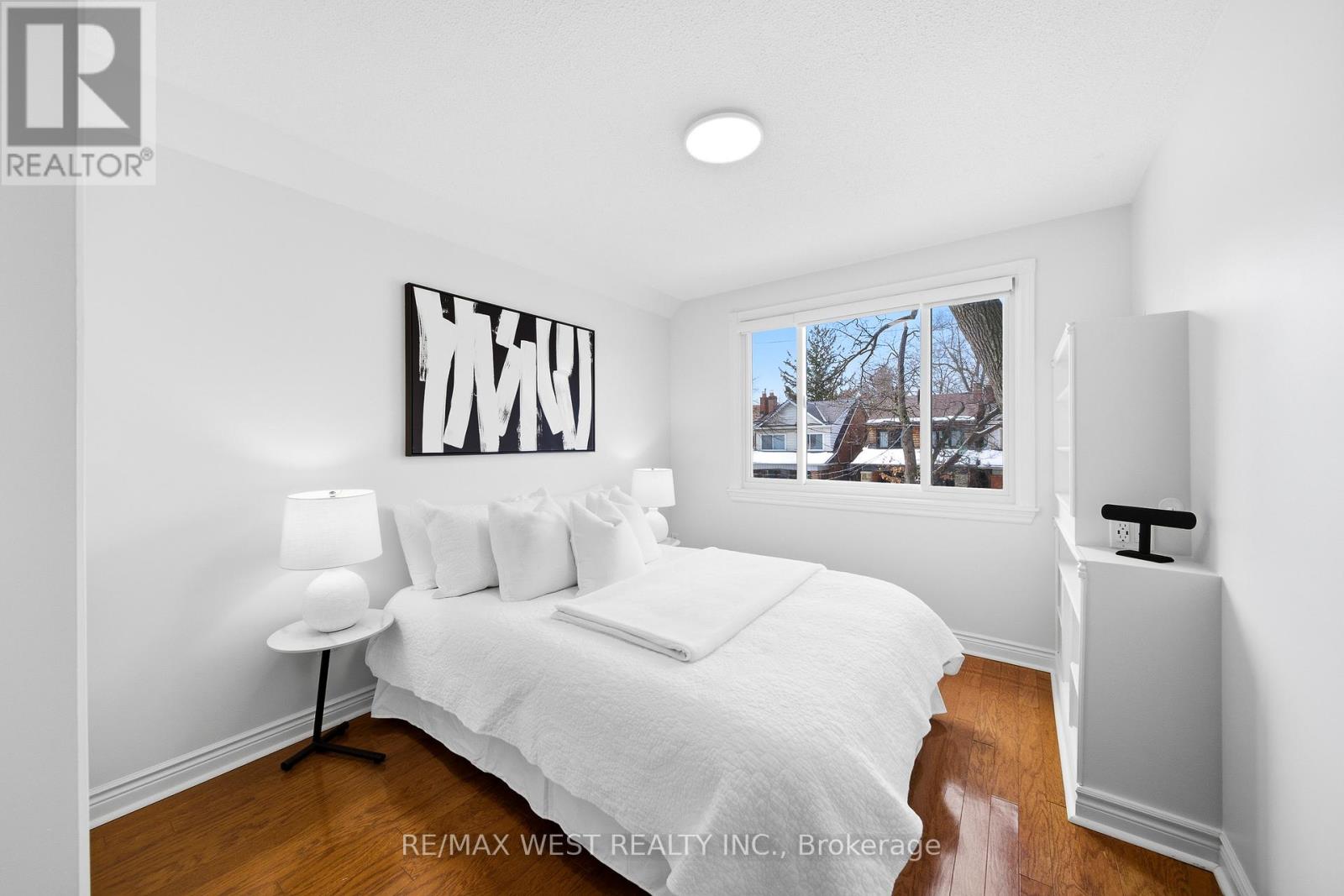 299 Armadale Avenue, Toronto, Ontario  M6S 3X5 - Photo 10 - W12836034