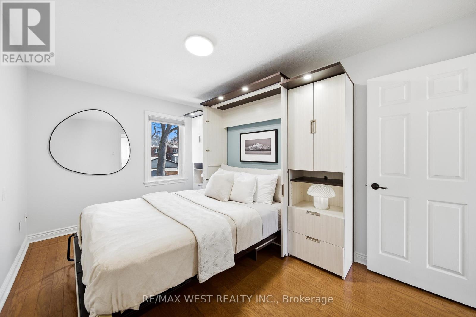 299 Armadale Avenue, Toronto, Ontario  M6S 3X5 - Photo 13 - W12836034