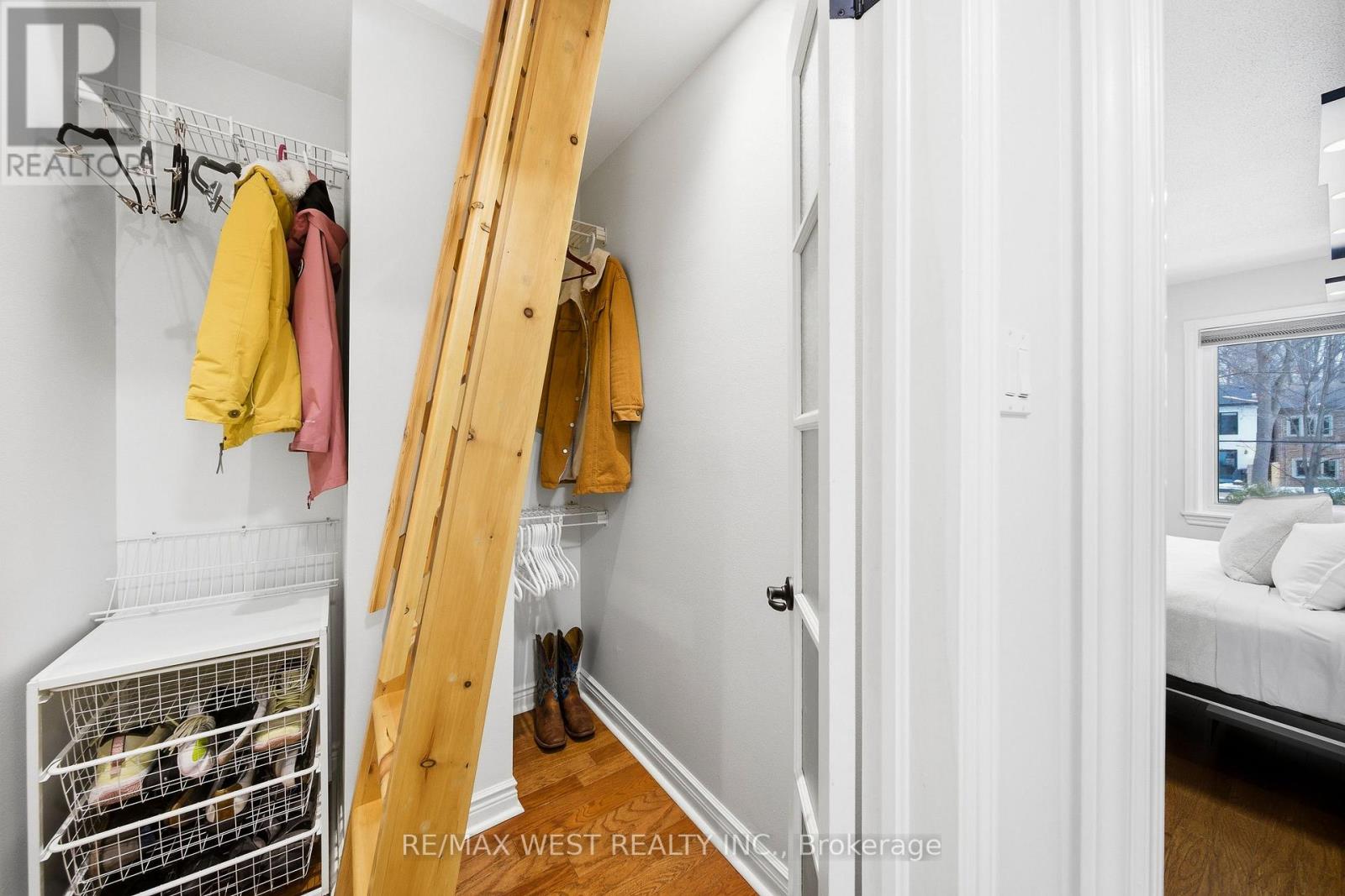 299 Armadale Avenue, Toronto, Ontario  M6S 3X5 - Photo 18 - W12836034