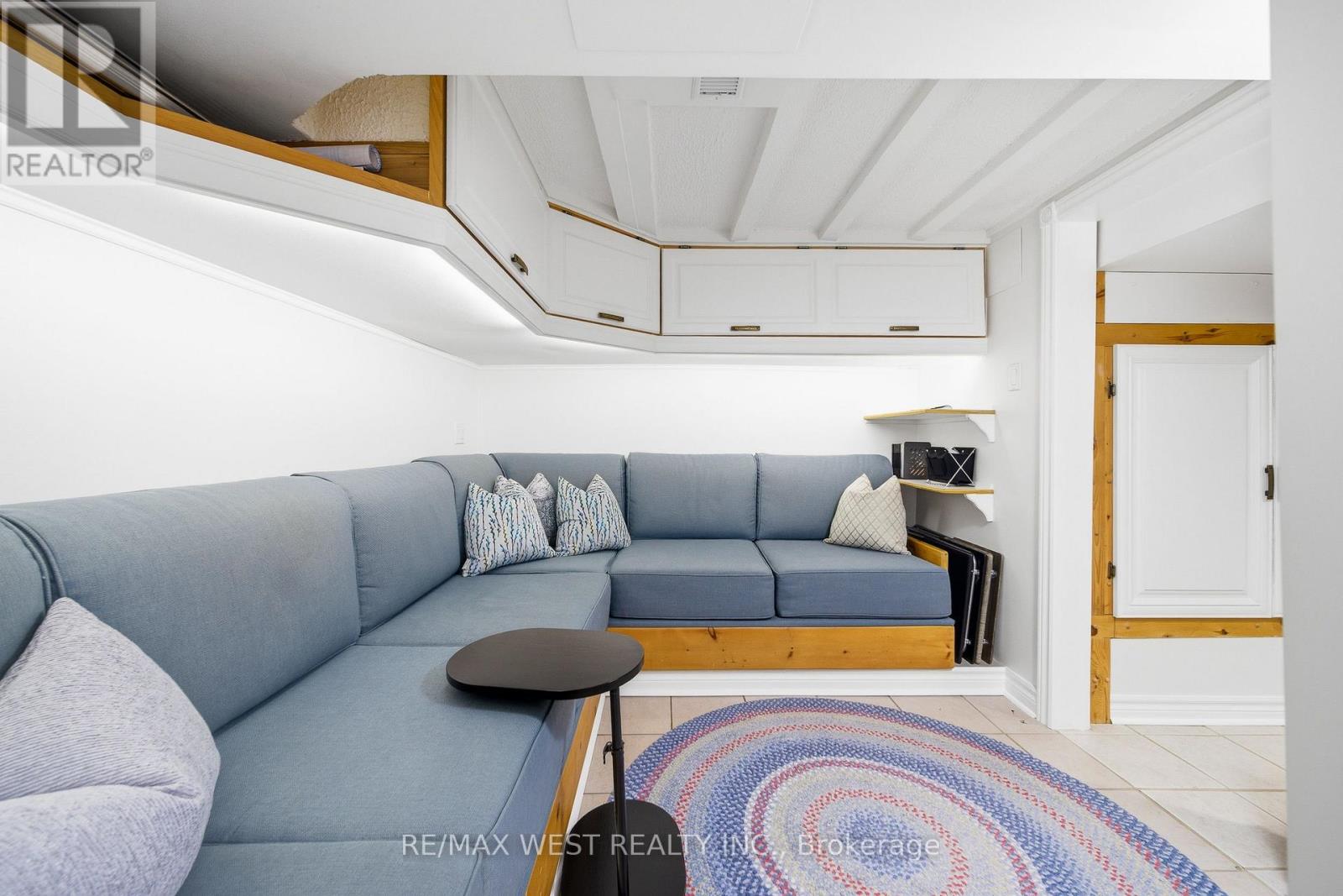 299 Armadale Avenue, Toronto, Ontario  M6S 3X5 - Photo 21 - W12836034