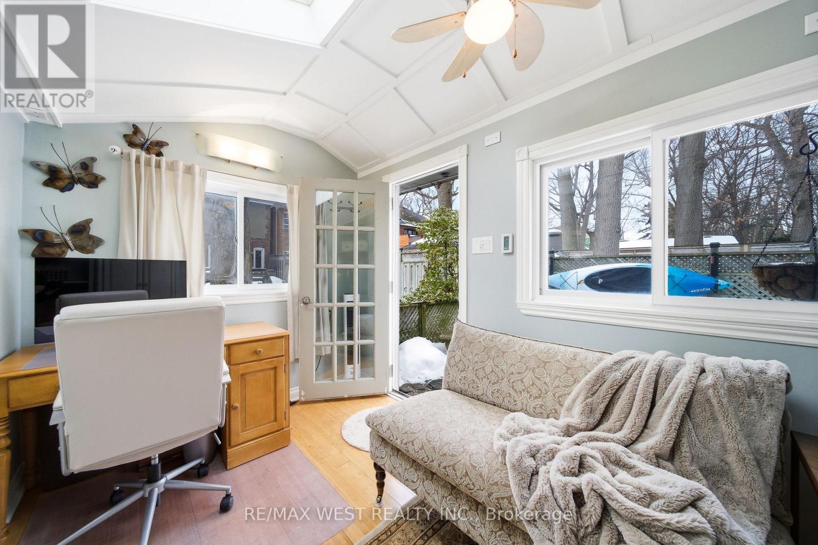 299 Armadale Avenue, Toronto, Ontario  M6S 3X5 - Photo 27 - W12836034