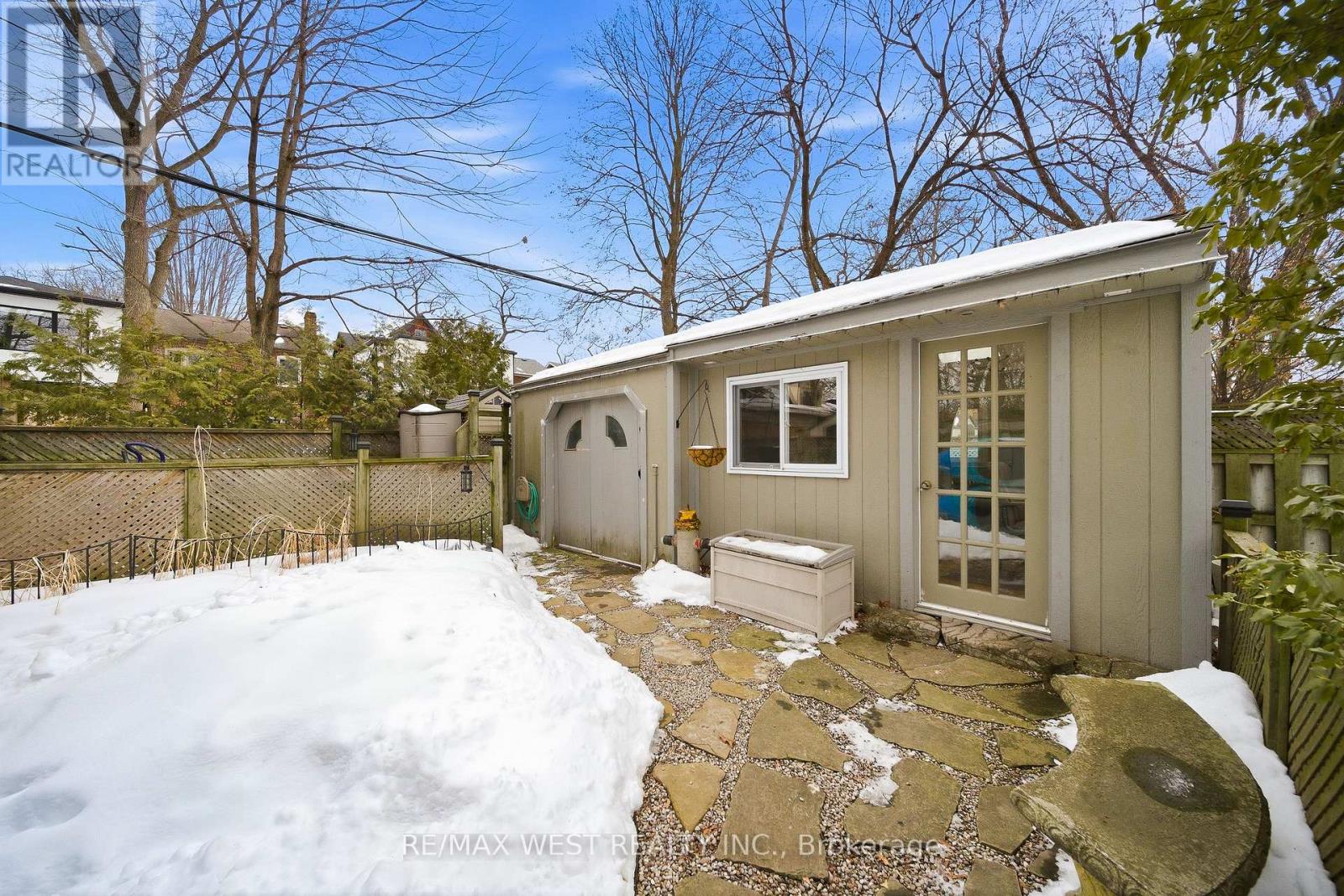 299 Armadale Avenue, Toronto, Ontario  M6S 3X5 - Photo 29 - W12836034