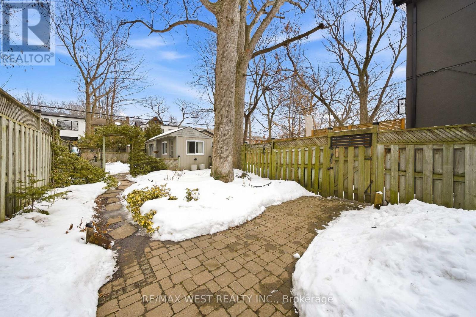 299 Armadale Avenue, Toronto, Ontario  M6S 3X5 - Photo 31 - W12836034