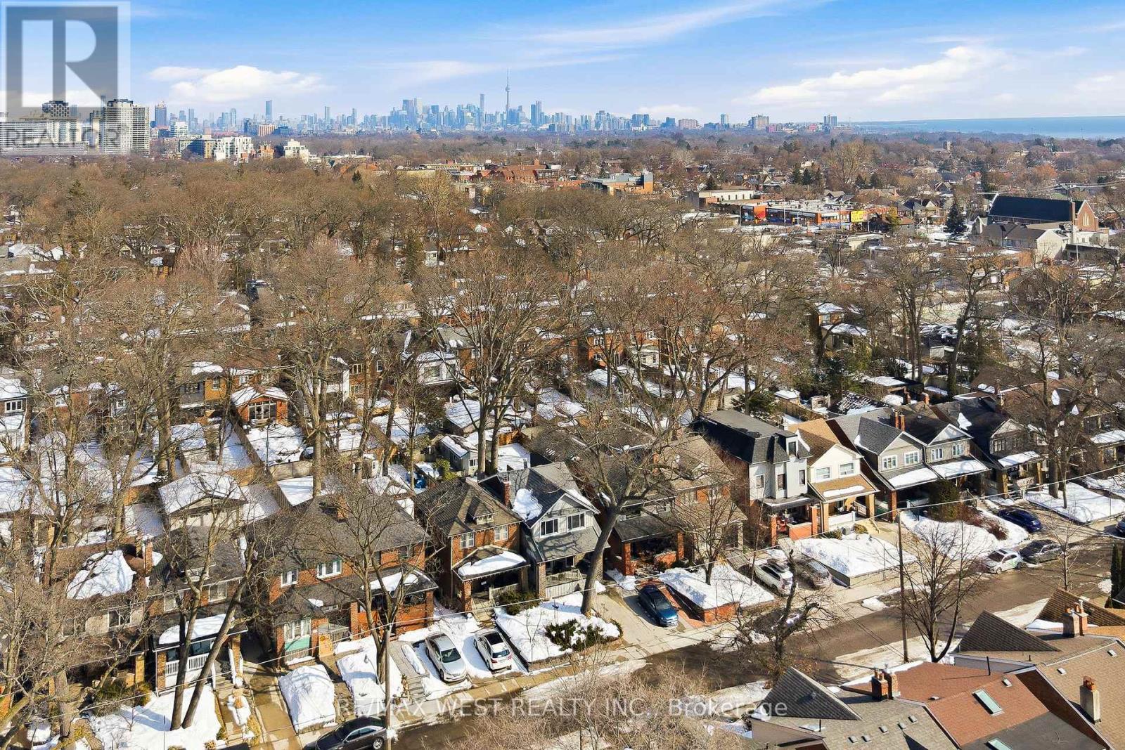 299 Armadale Avenue, Toronto, Ontario  M6S 3X5 - Photo 33 - W12836034