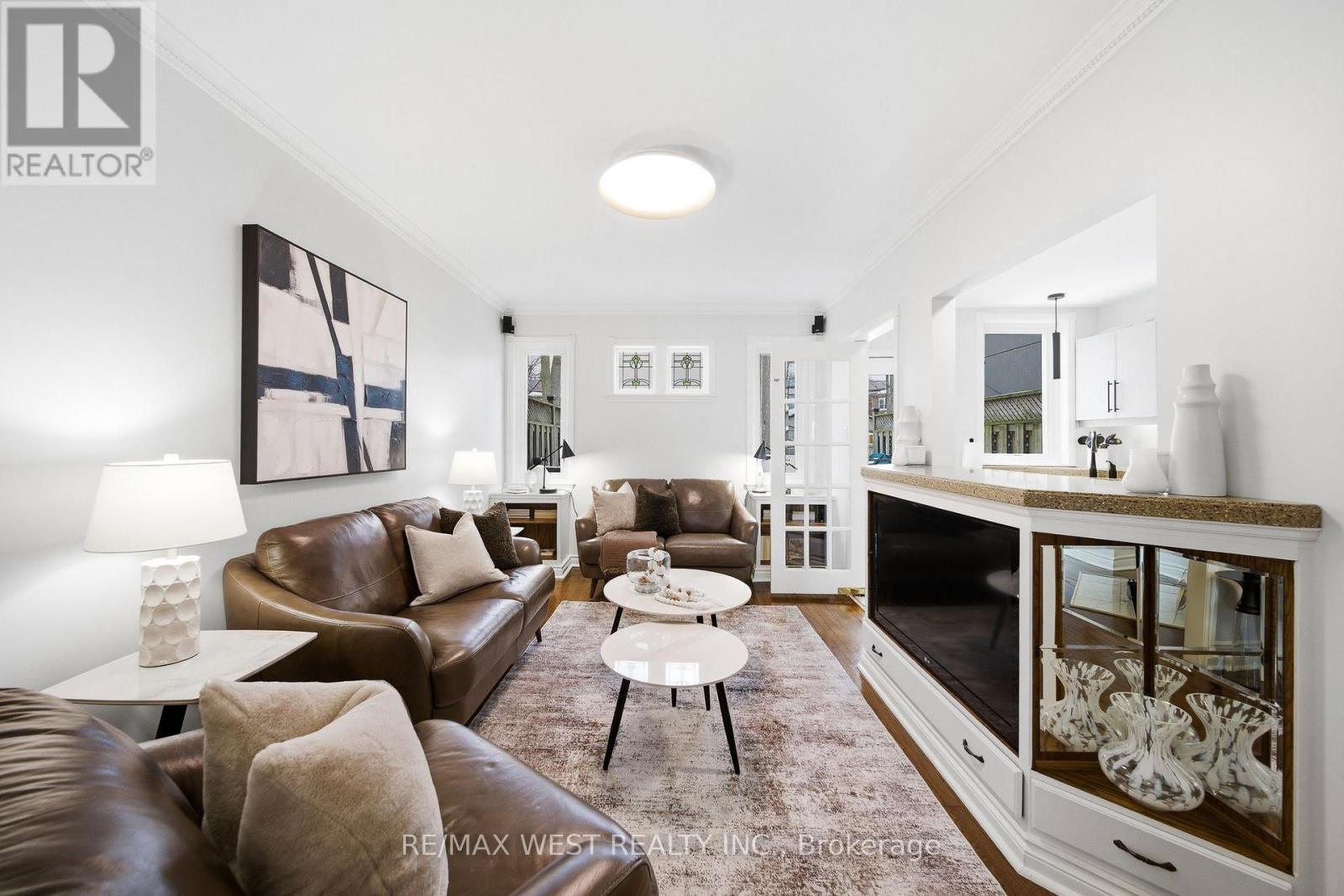 299 Armadale Avenue, Toronto, Ontario  M6S 3X5 - Photo 6 - W12836034