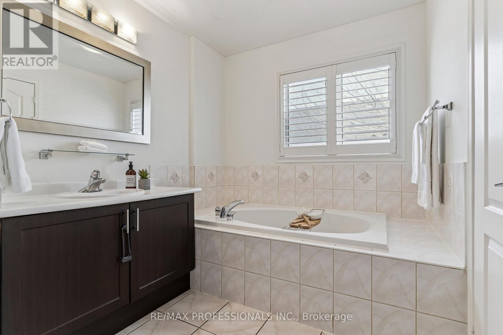 1 - 619 Evans Avenue, Toronto, Ontario  M8W 2W4 - Photo 17 - W12836084