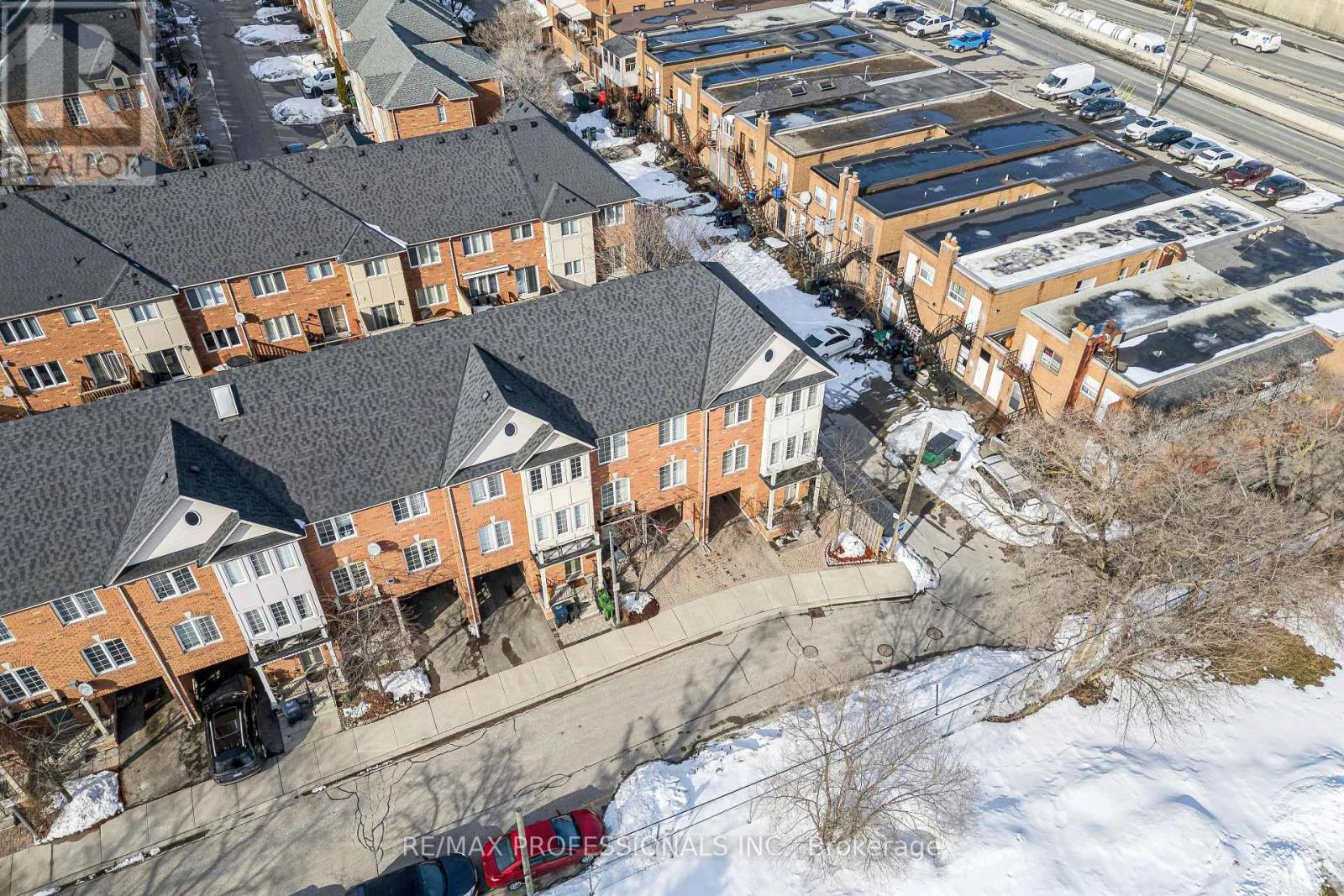 1 - 619 Evans Avenue, Toronto, Ontario  M8W 2W4 - Photo 31 - W12836084