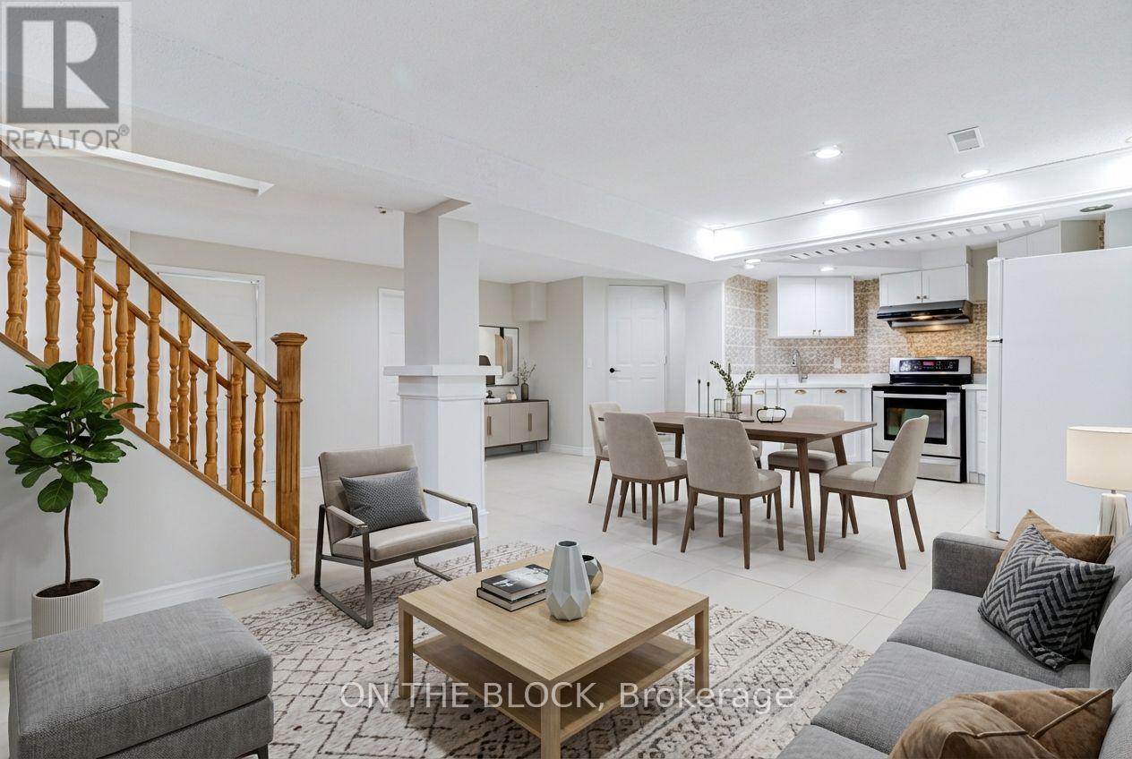 409 Silverthorne Crescent, Mississauga, Ontario  L5R 1W1 - Photo 1 - W12836086