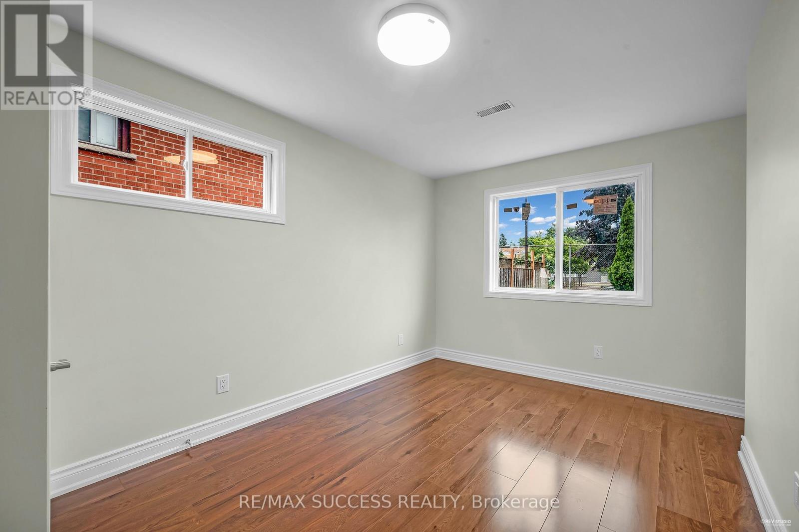 03 - 15 Killamarsh Drive, Toronto (York University Heights), Ontario  M3J 1J2 - Photo 6 - W12836100