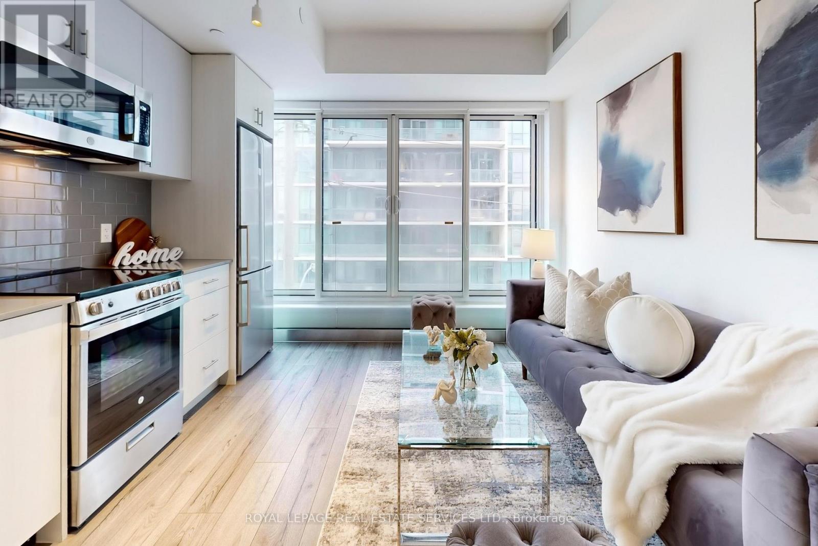 310 - 1195 The Queensway, Toronto, Ontario M8Z 0H1 - Photo 3 - W12836122