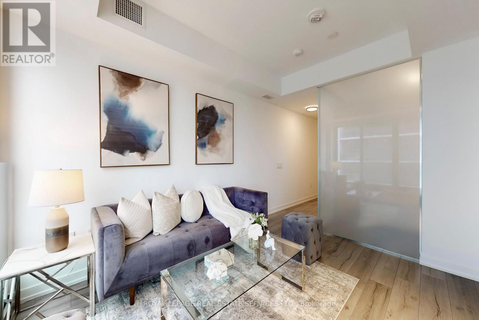 310 - 1195 The Queensway, Toronto, Ontario M8Z 0H1 - Photo 4 - W12836122