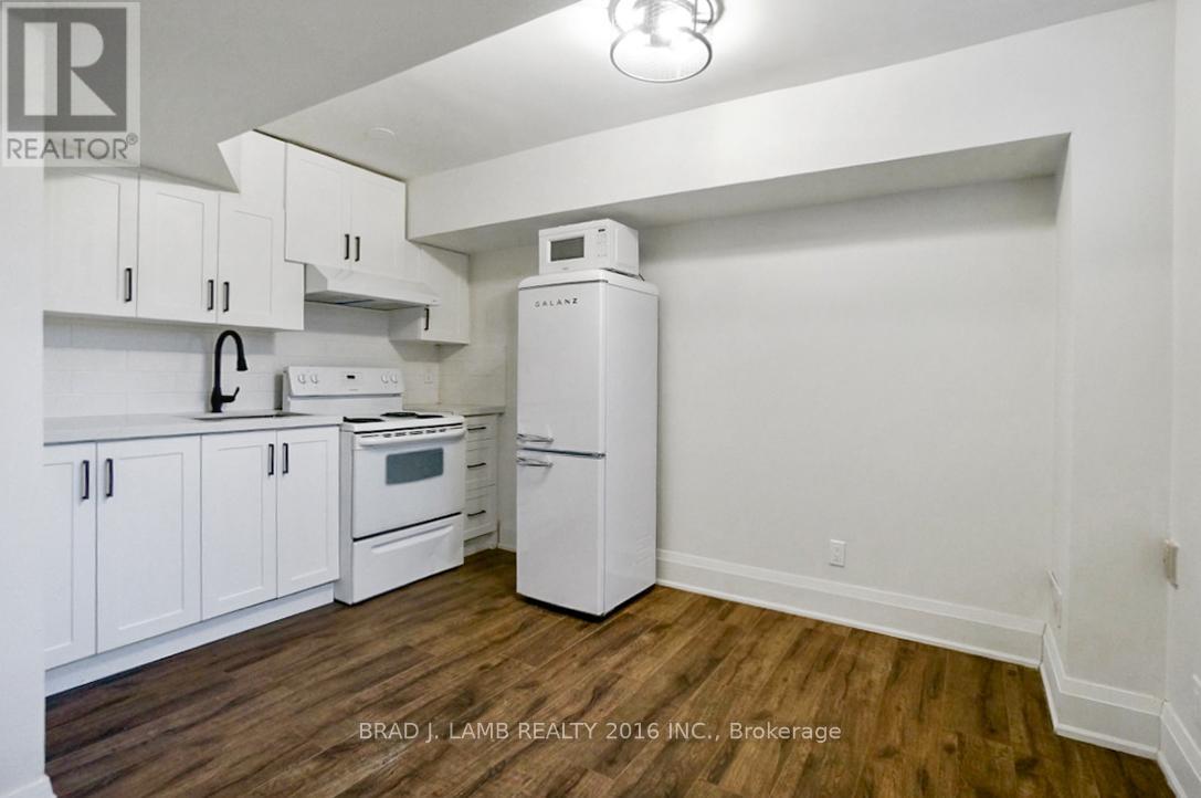 4 - 731 Indian Road, Toronto, Ontario  M6P 2C9 - Photo 8 - W12836134