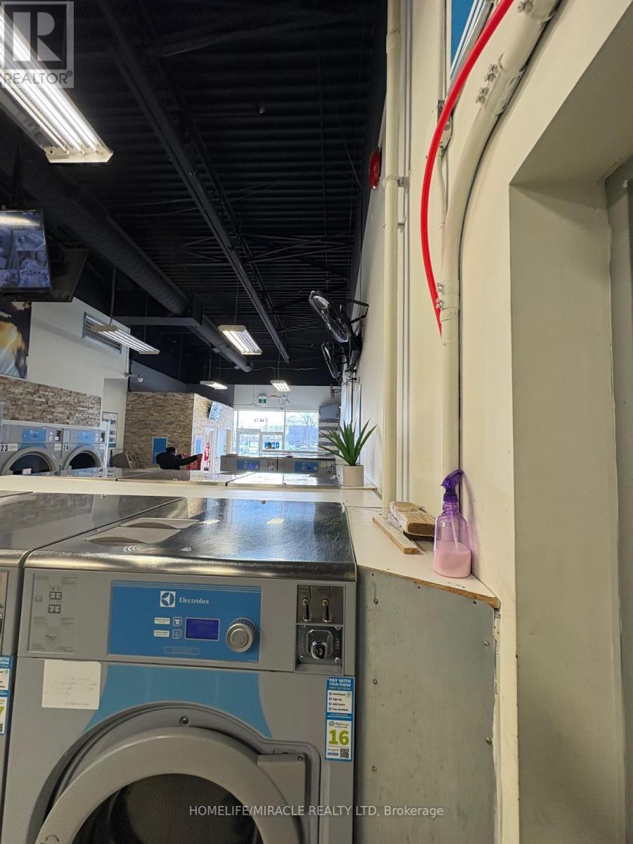 6210 Finch Avenue, Toronto, Ontario  M9V 0A1 - Photo 6 - W12836172