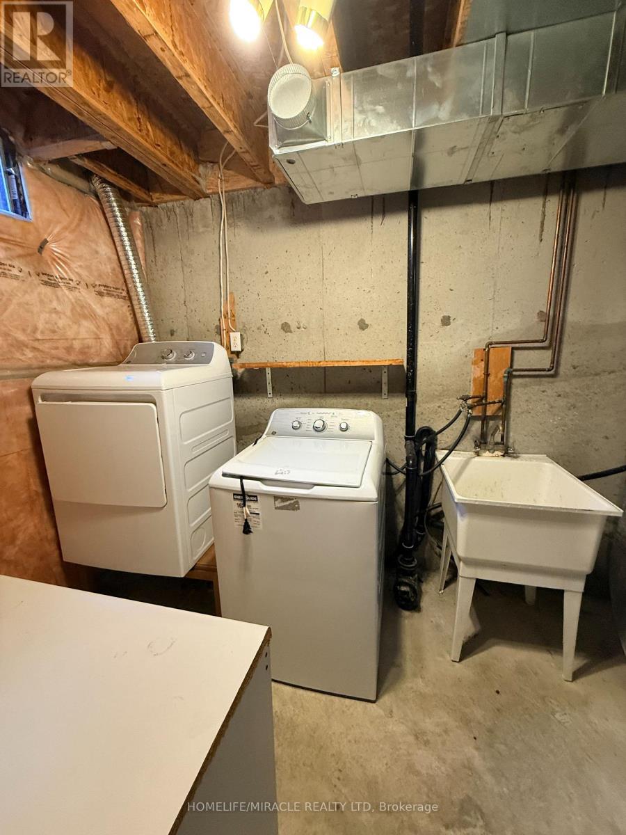 137 Pressed Brick Drive, Brampton, Ontario  L6V 4K5 - Photo 29 - W12836204