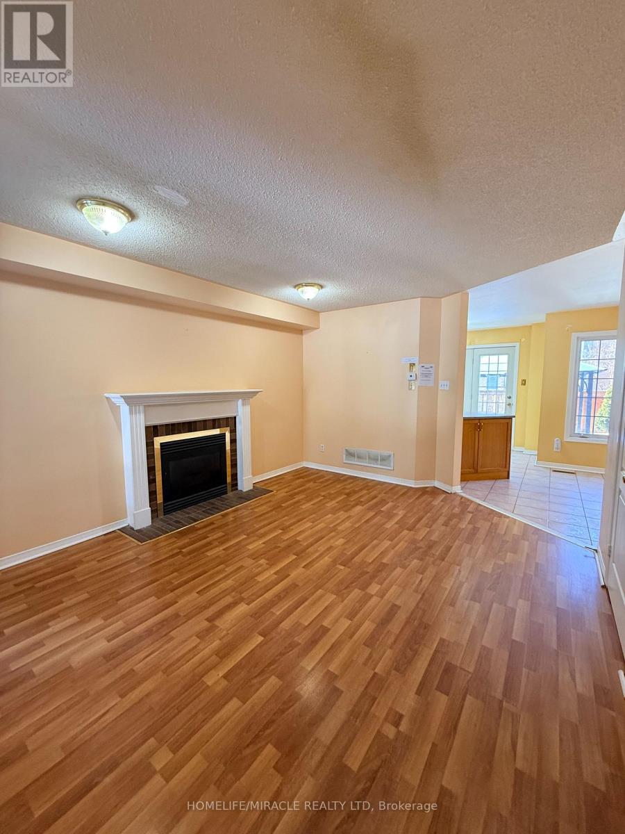 137 Pressed Brick Drive, Brampton, Ontario  L6V 4K5 - Photo 8 - W12836204