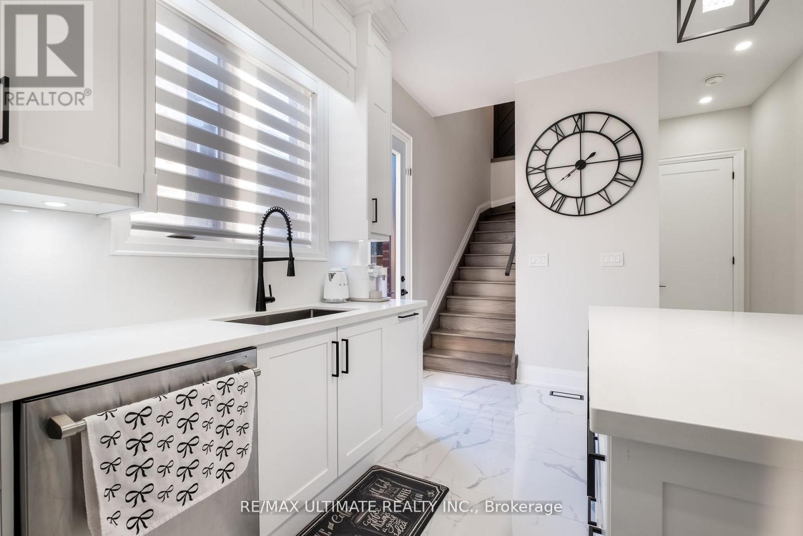 31 Flindon Road N, Toronto, Ontario  M9M 1J1 - Photo 19 - W12836210