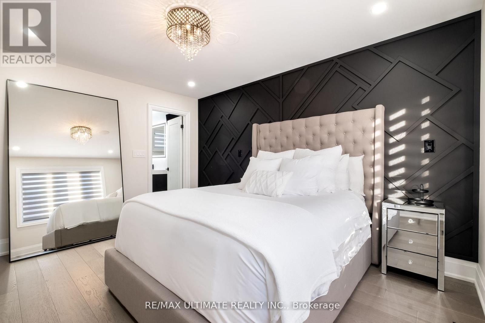 31 Flindon Road N, Toronto, Ontario  M9M 1J1 - Photo 24 - W12836210