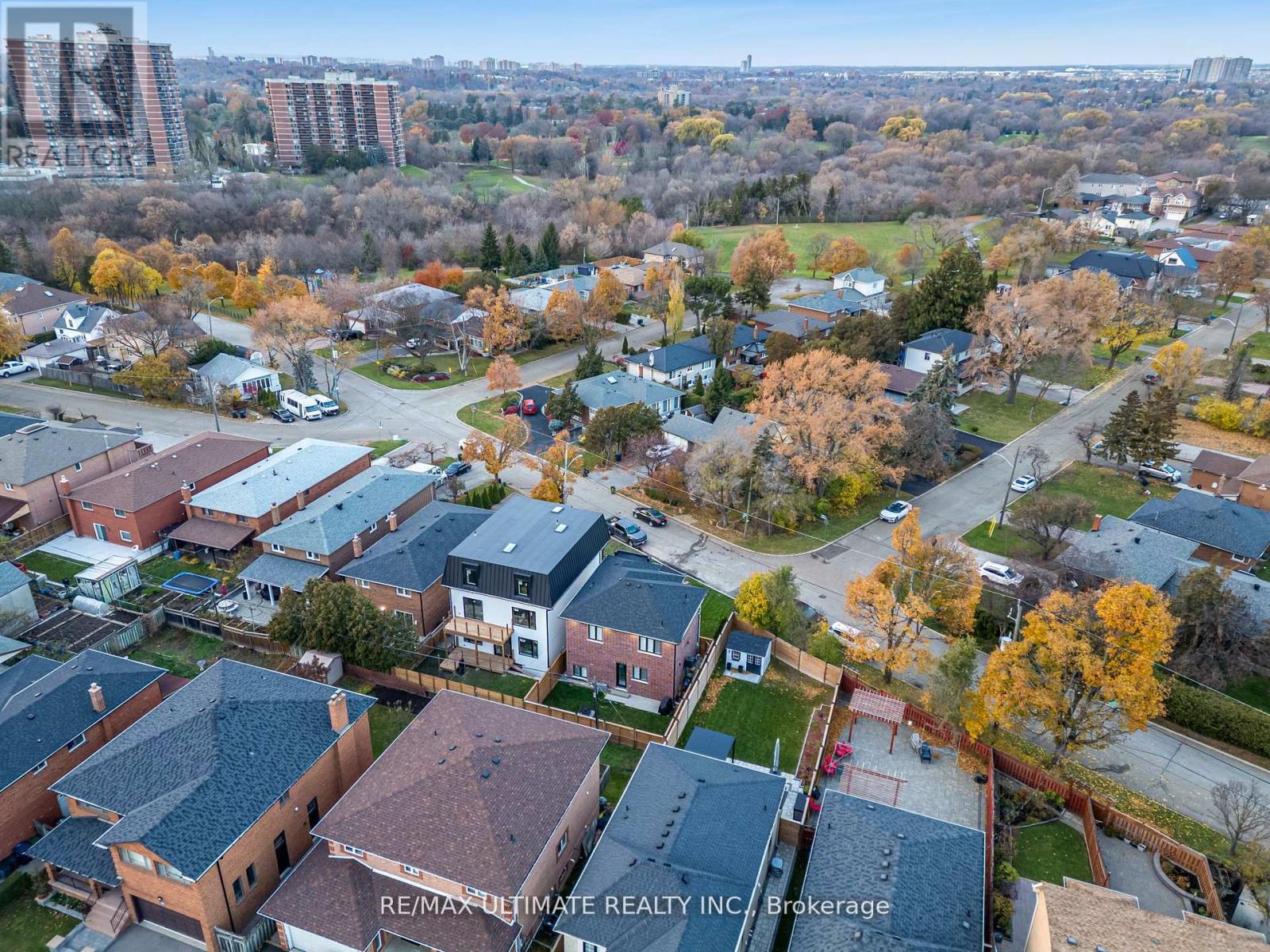 31 Flindon Road N, Toronto, Ontario  M9M 1J1 - Photo 43 - W12836210