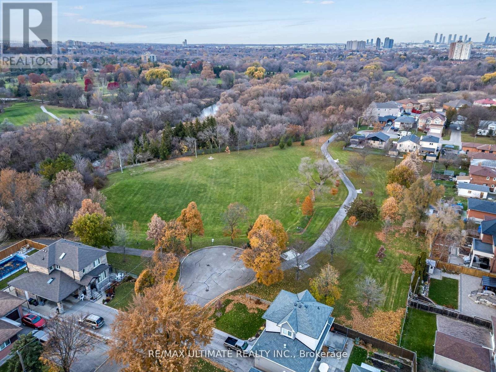 31 Flindon Road N, Toronto, Ontario  M9M 1J1 - Photo 45 - W12836210