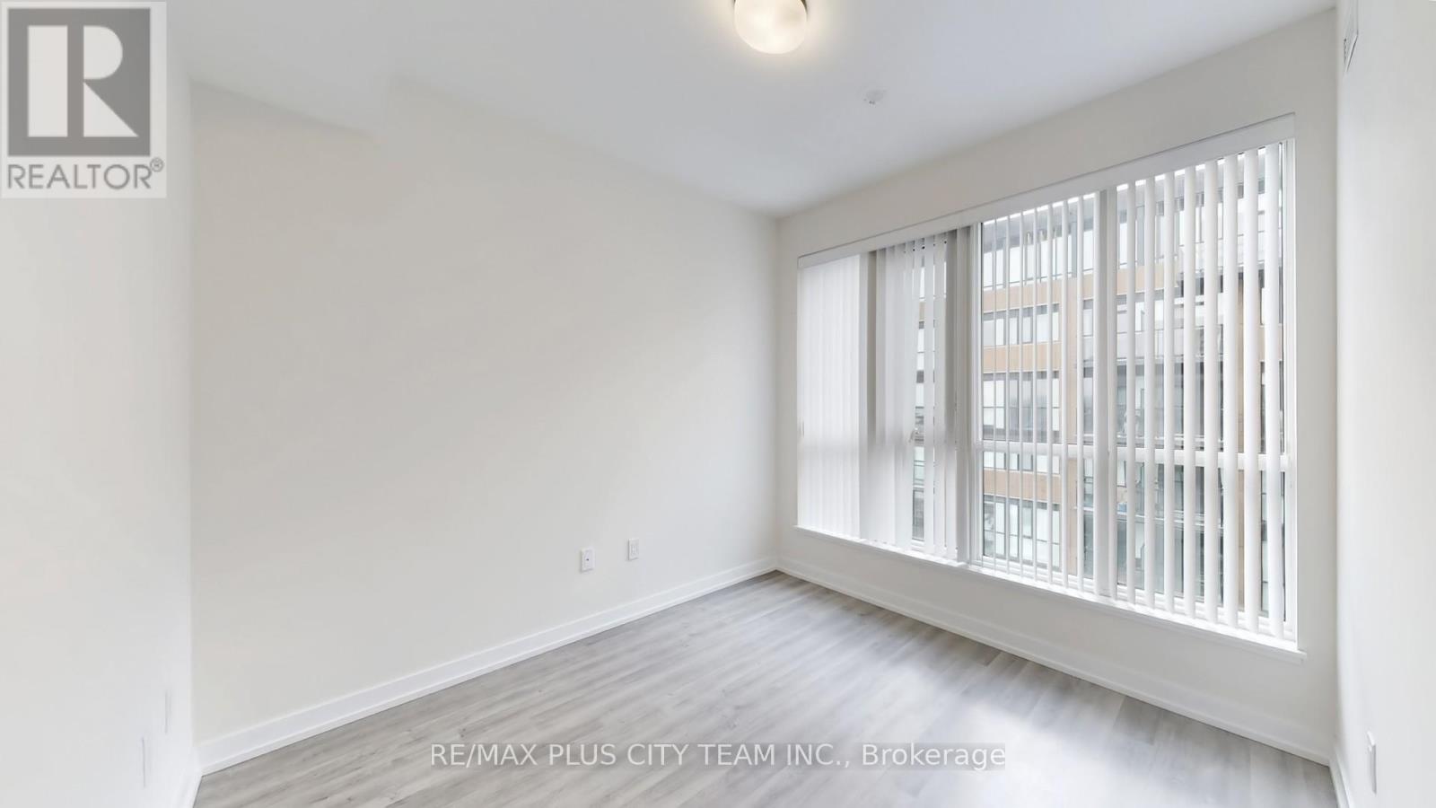 718 - 2300 St Clair Avenue, Toronto, Ontario  M6N 0B3 - Photo 12 - W12836212