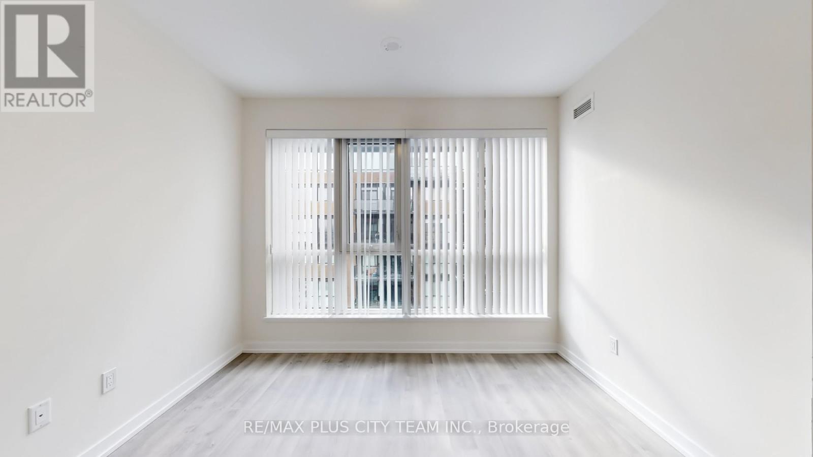 718 - 2300 St Clair Avenue, Toronto, Ontario  M6N 0B3 - Photo 13 - W12836212