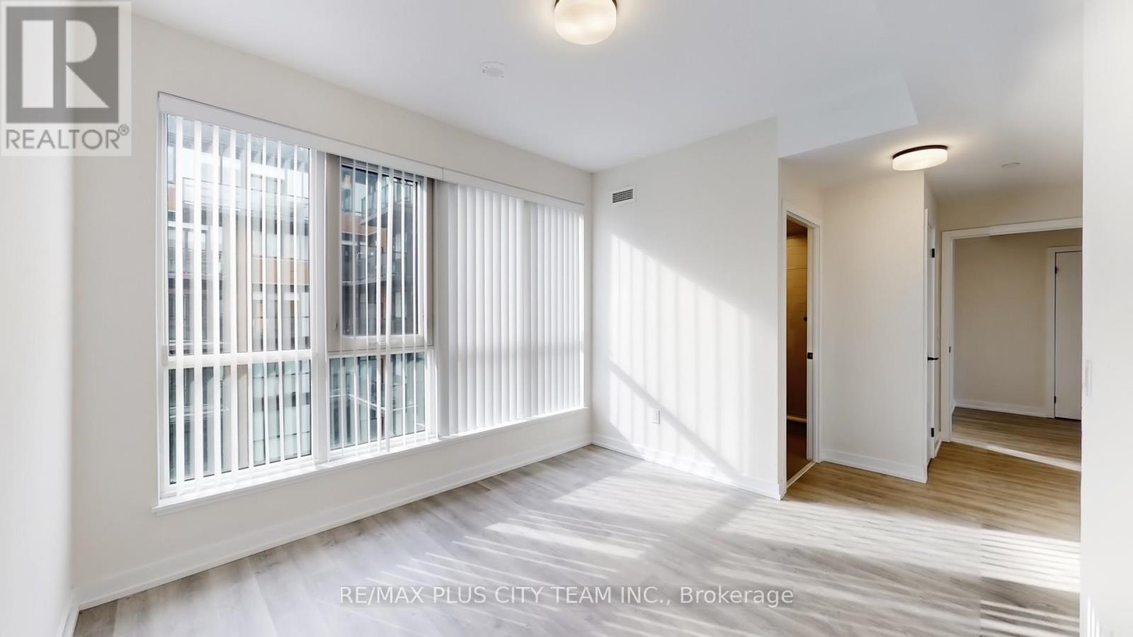 718 - 2300 St Clair Avenue, Toronto, Ontario  M6N 0B3 - Photo 14 - W12836212