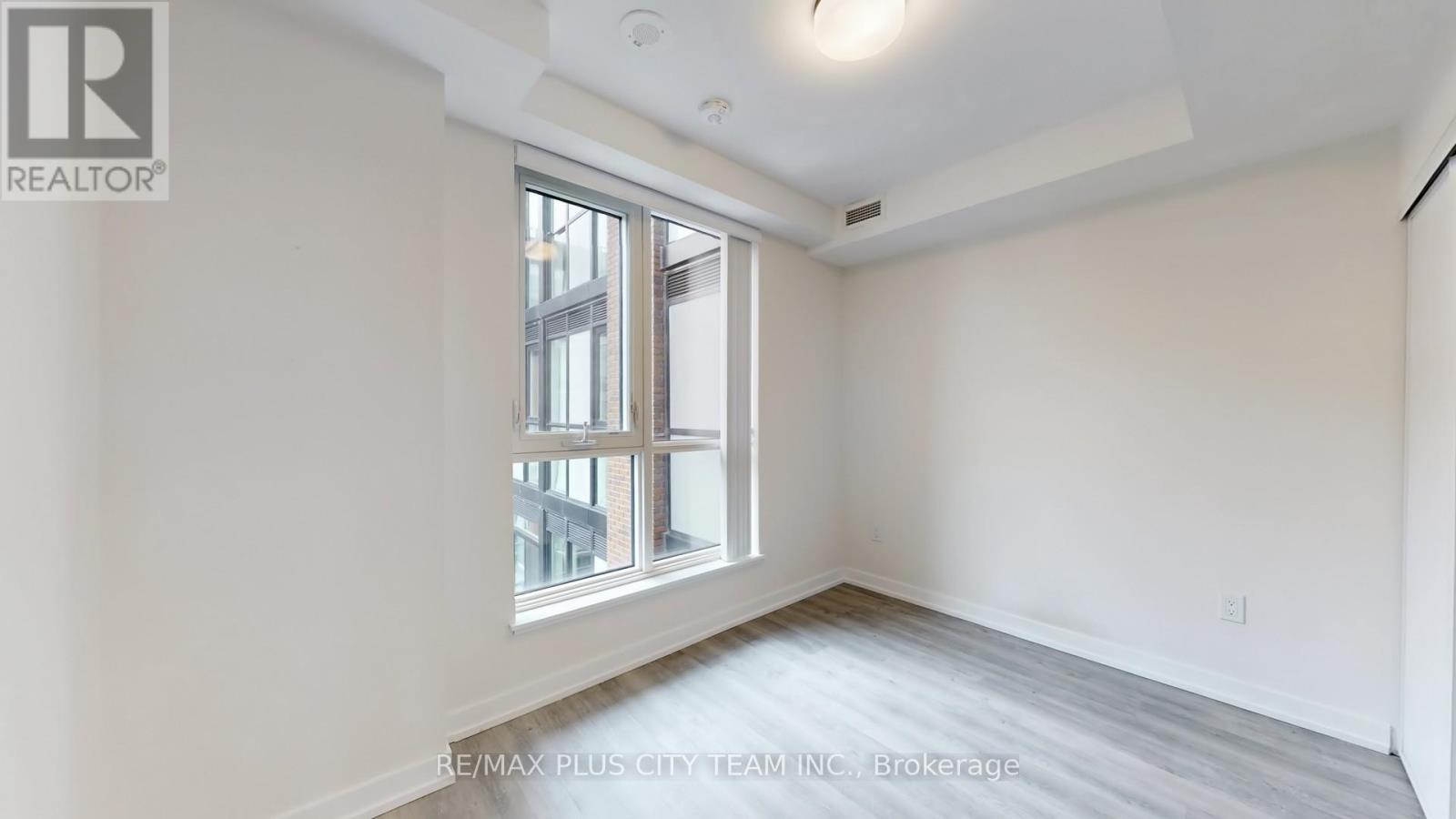 718 - 2300 St Clair Avenue, Toronto, Ontario  M6N 0B3 - Photo 18 - W12836212