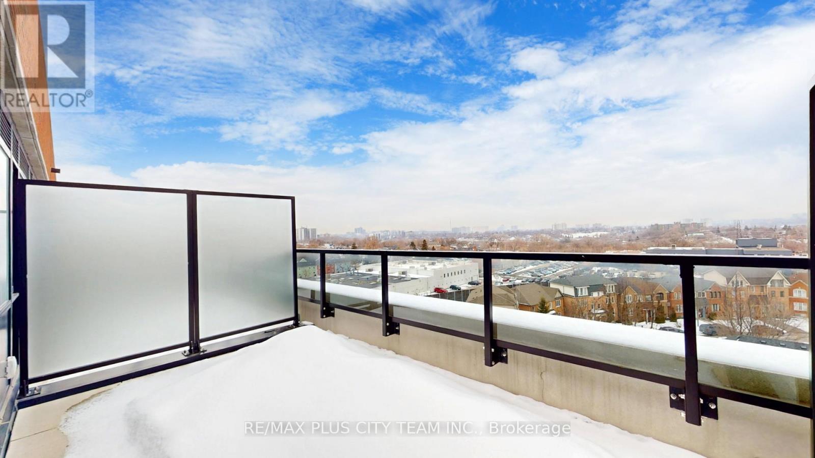 718 - 2300 St Clair Avenue, Toronto, Ontario  M6N 0B3 - Photo 22 - W12836212