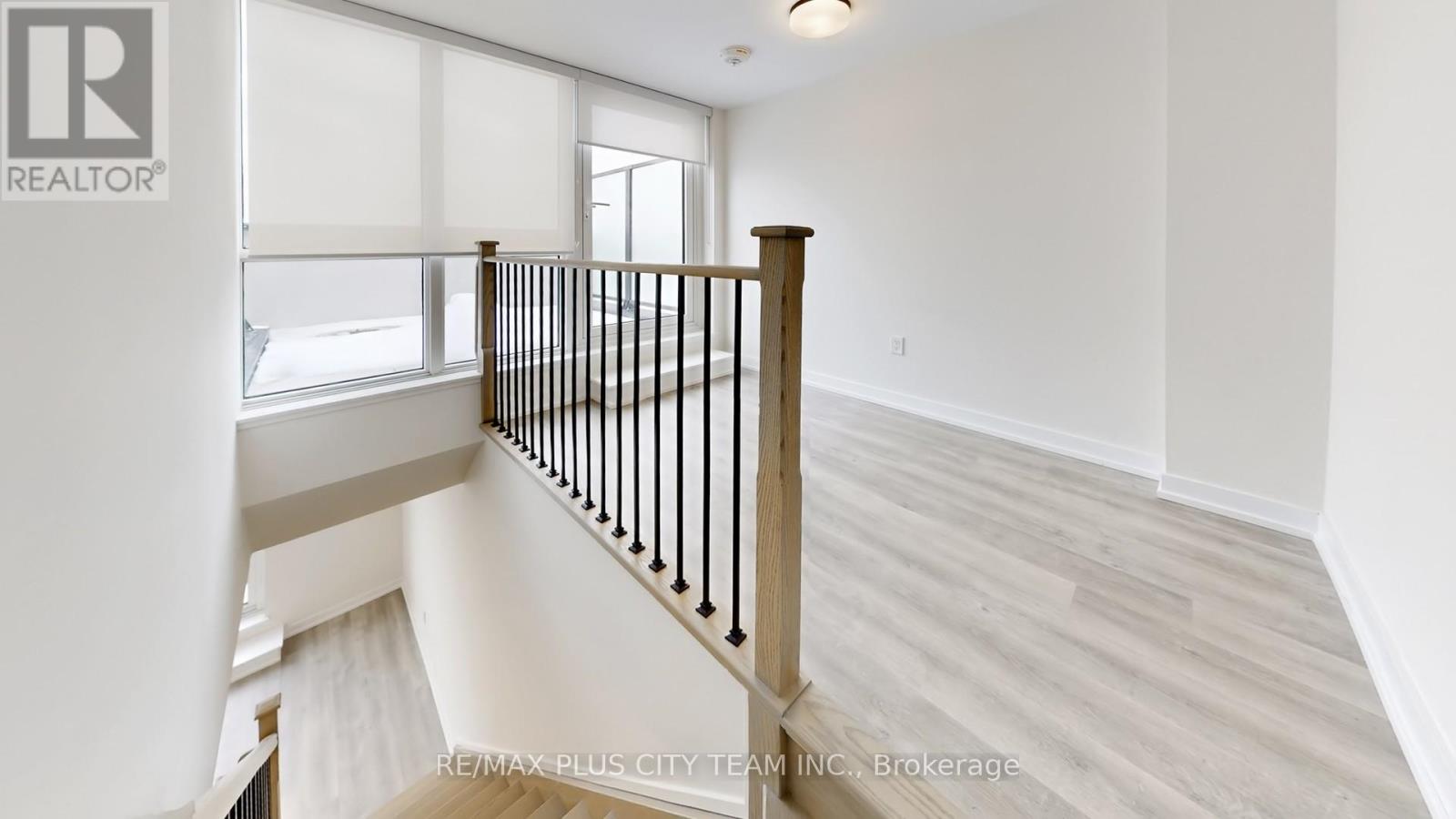 718 - 2300 St Clair Avenue, Toronto, Ontario  M6N 0B3 - Photo 27 - W12836212