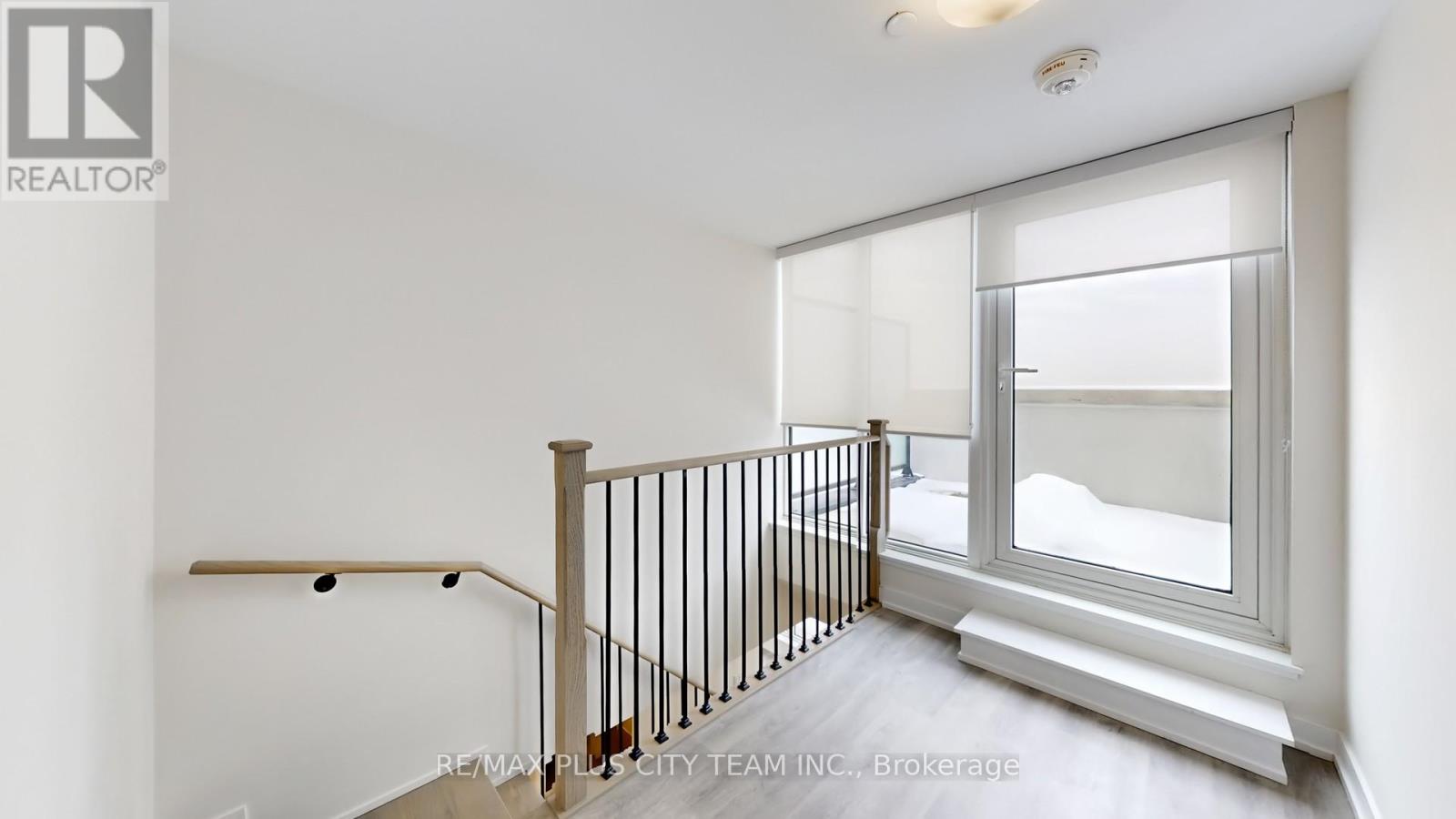 718 - 2300 St Clair Avenue, Toronto, Ontario  M6N 0B3 - Photo 28 - W12836212