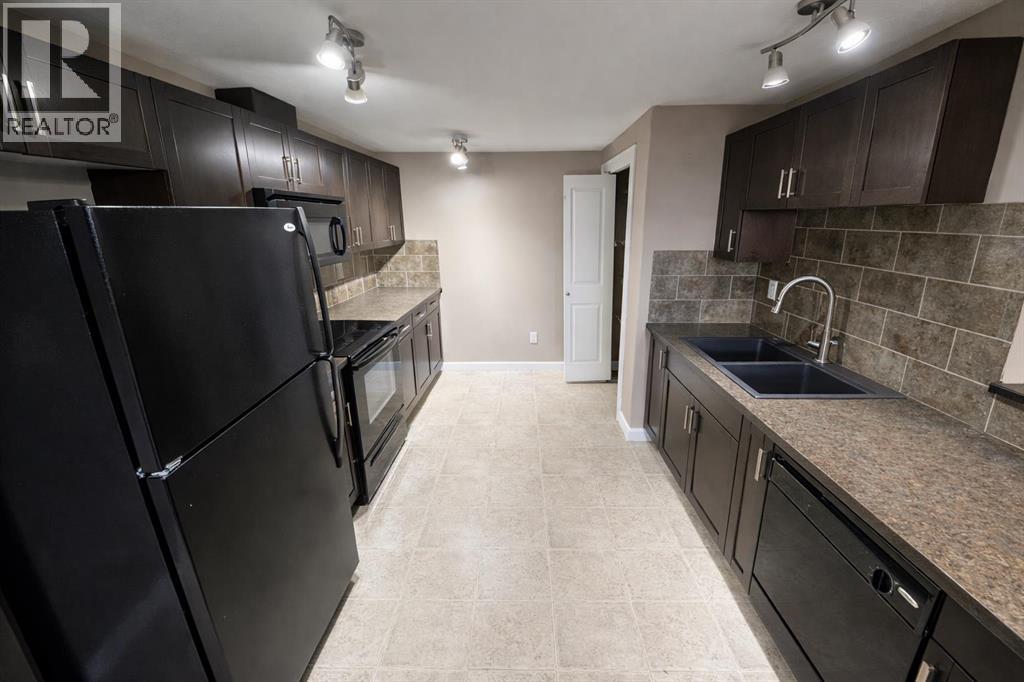 2, 189 Silkstone Road W, Lethbridge, Alberta  T1J 4J9 - Photo 8 - A2273425