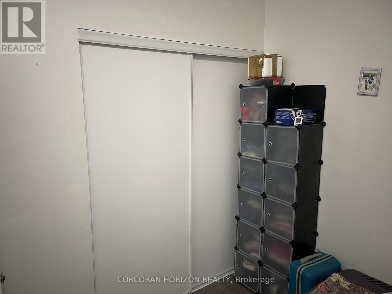 404 - 55 Duke Street, Kitchener, Ontario  N2H 0C9 - Photo 12 - X12835996