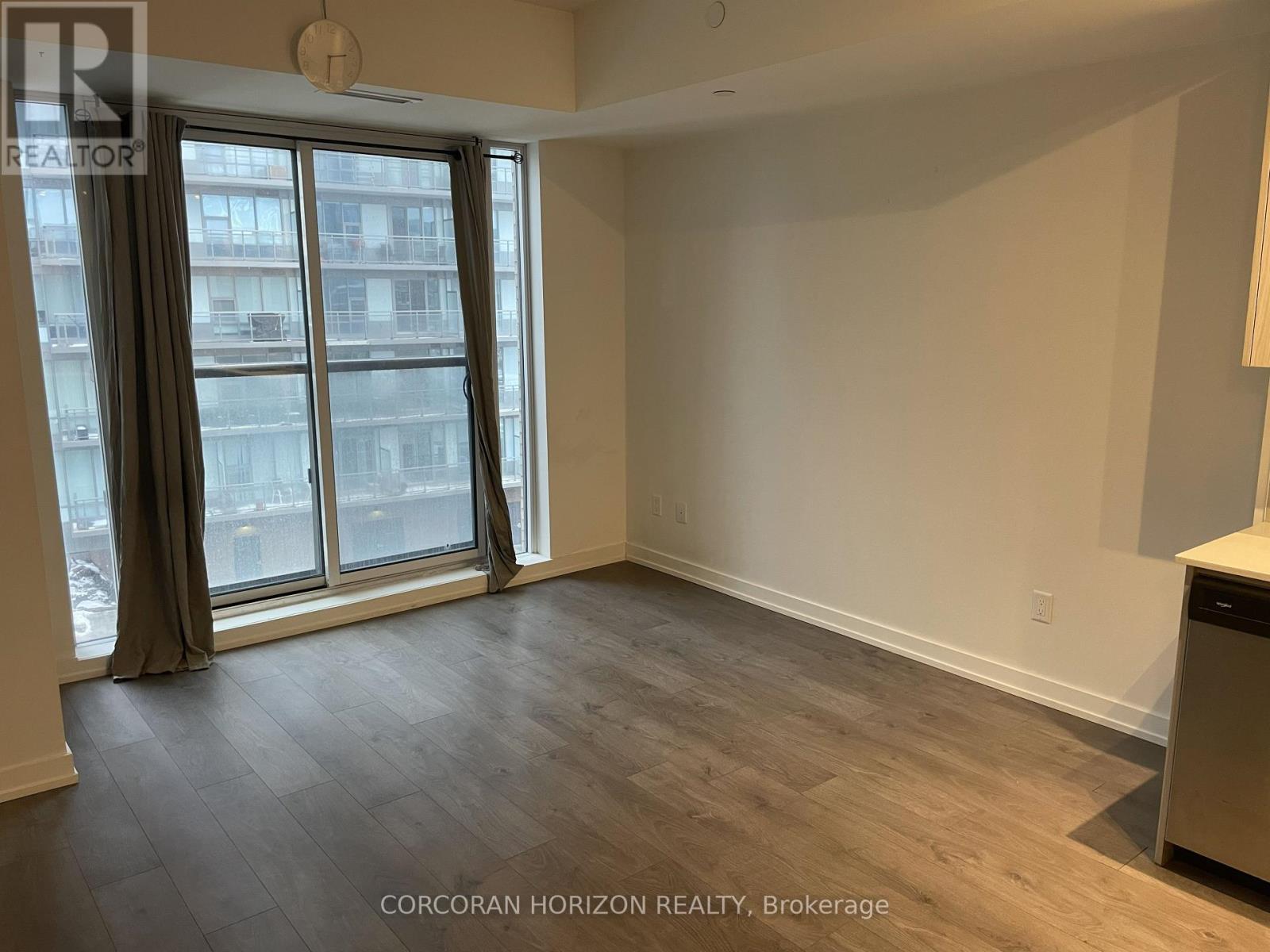 404 - 55 Duke Street, Kitchener, Ontario  N2H 0C9 - Photo 6 - X12835996