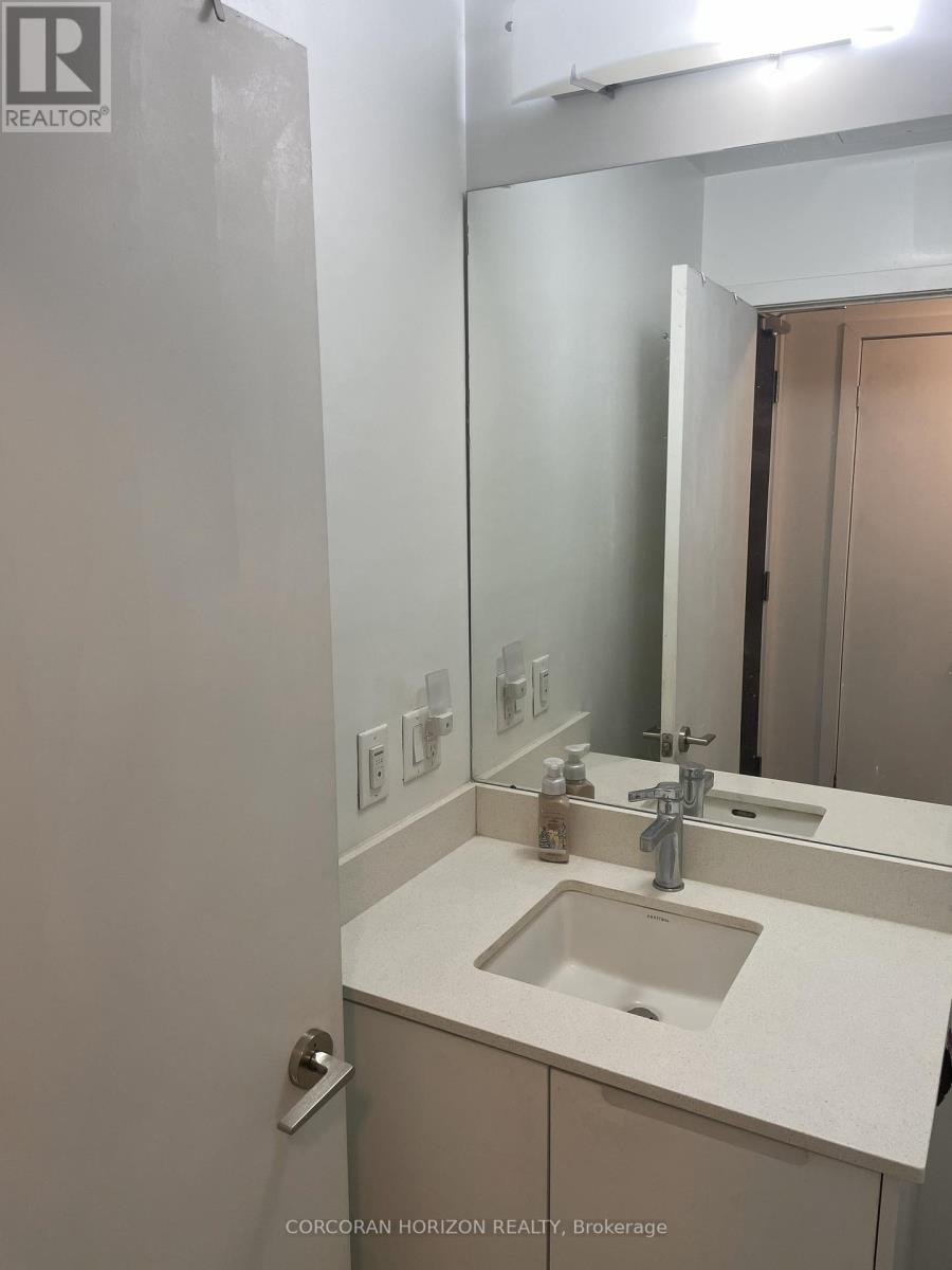 404 - 55 Duke Street, Kitchener, Ontario  N2H 0C9 - Photo 8 - X12835996