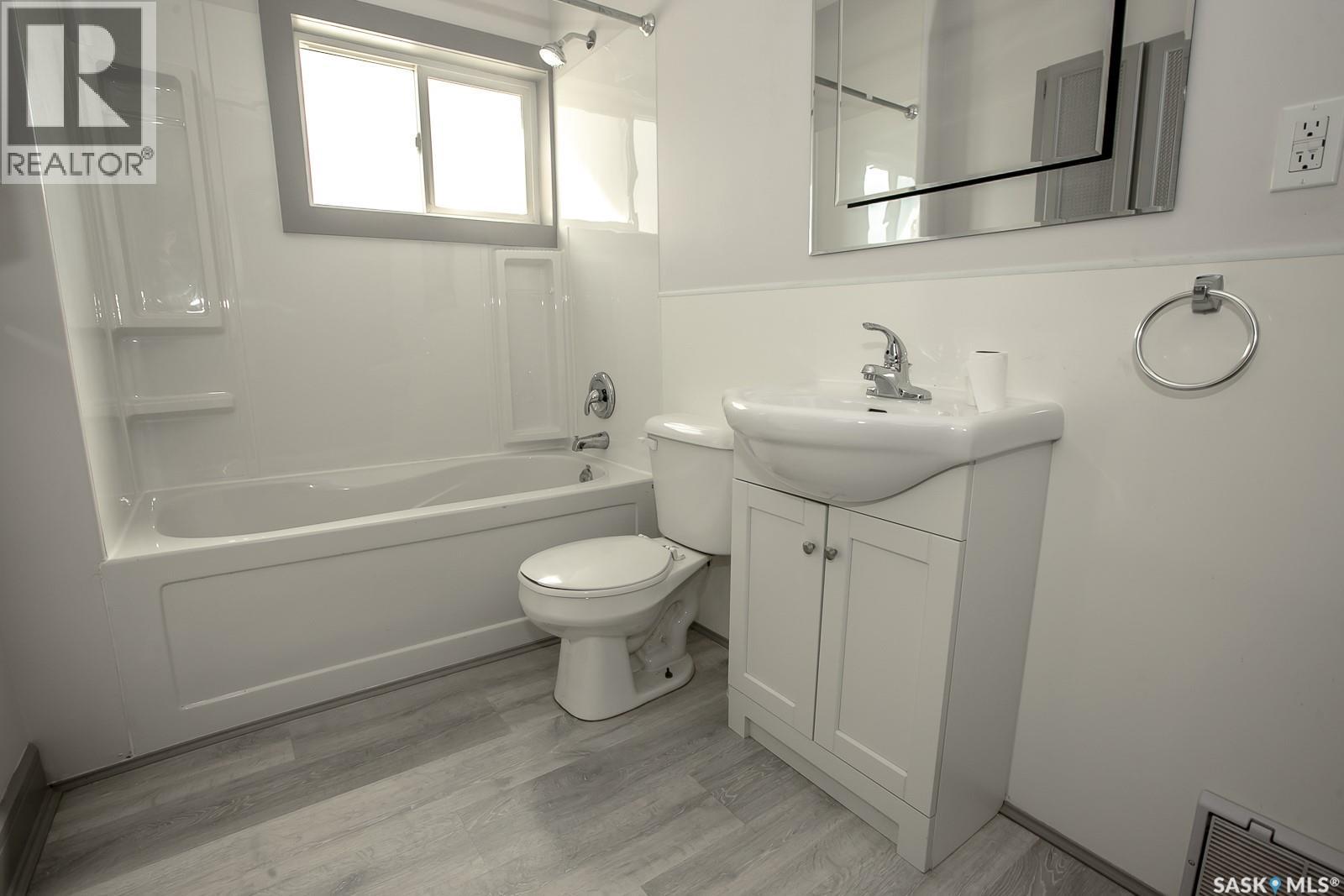 507 Toronto Street, Regina, Saskatchewan  S4R 1M7 - Photo 9 - SK029501