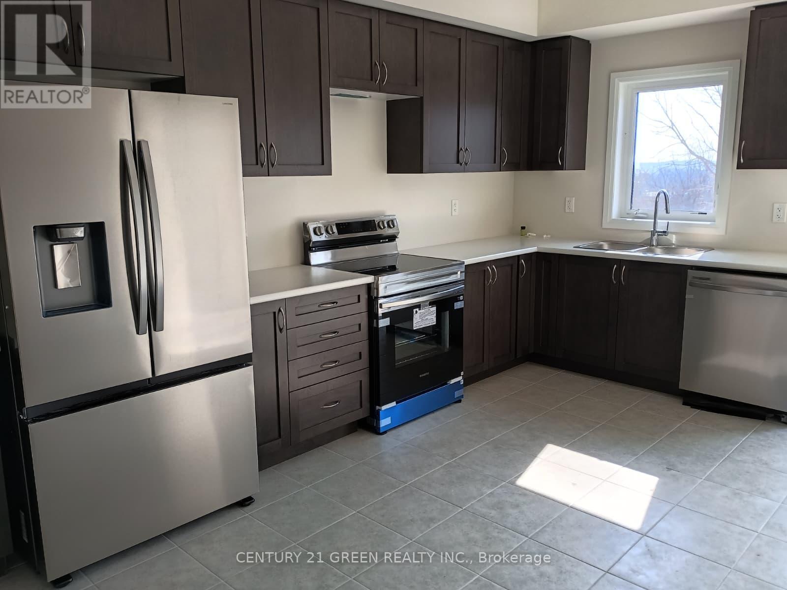 I-63 - 660 Colborne Street W, Brantford, Ontario  N3T 0Y7 - Photo 2 - X12836018