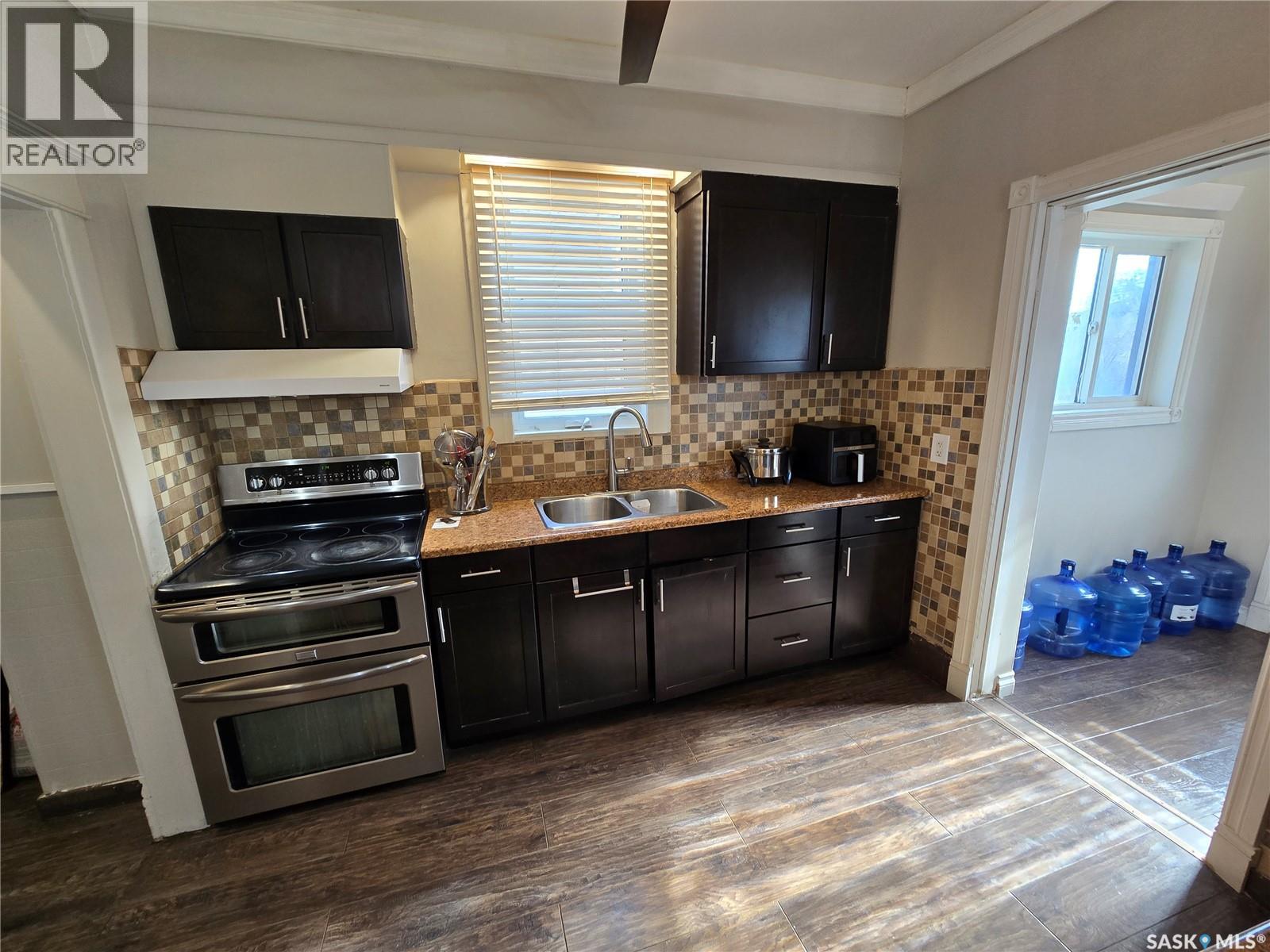 2 Prairie Avenue, Weyburn, Saskatchewan  S4H 0L1 - Photo 18 - SK029492