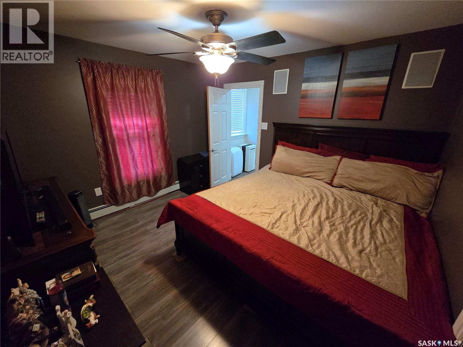 2 Prairie Avenue, Weyburn, Saskatchewan  S4H 0L1 - Photo 23 - SK029492