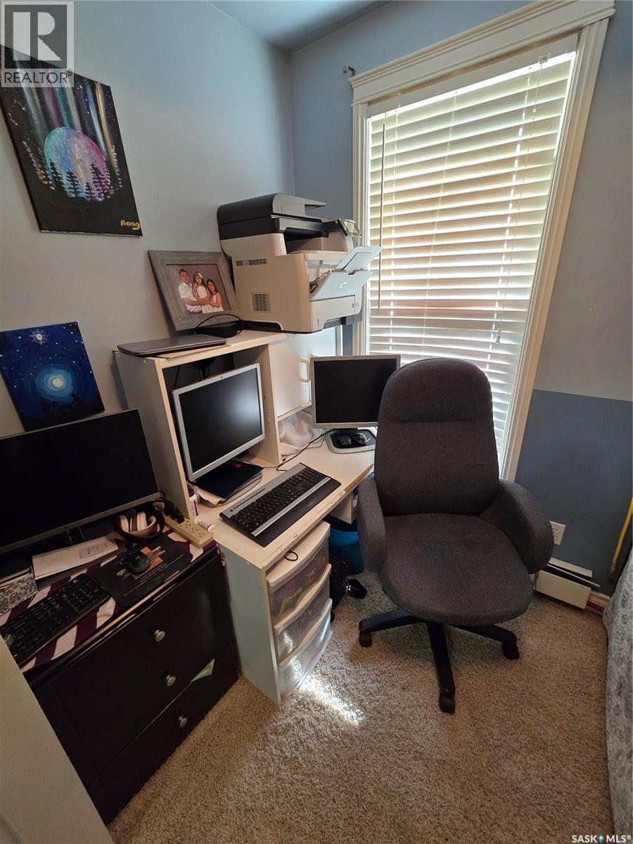 2 Prairie Avenue, Weyburn, Saskatchewan  S4H 0L1 - Photo 27 - SK029492