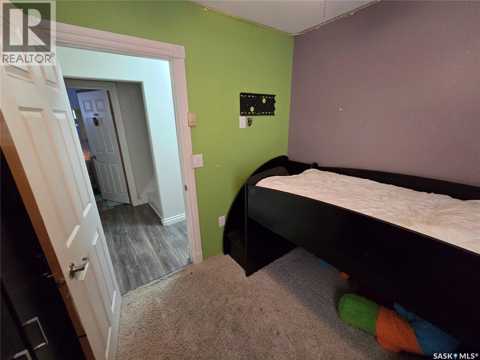 2 Prairie Avenue, Weyburn, Saskatchewan  S4H 0L1 - Photo 29 - SK029492