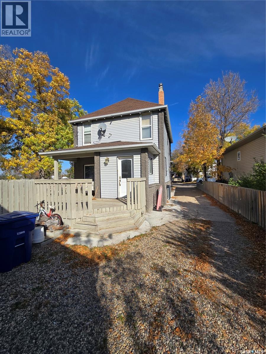 2 Prairie Avenue, Weyburn, Saskatchewan  S4H 0L1 - Photo 41 - SK029492