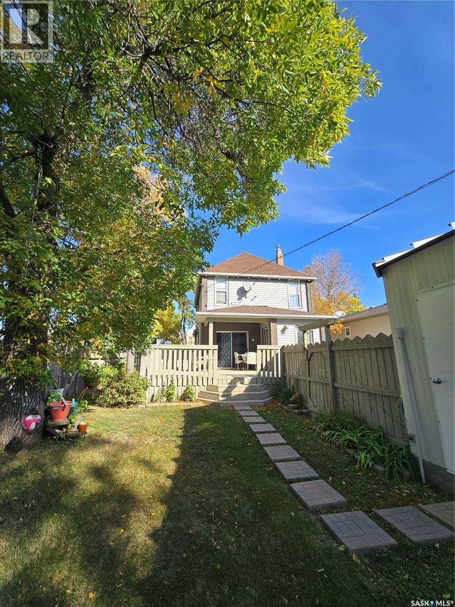 2 Prairie Avenue, Weyburn, Saskatchewan  S4H 0L1 - Photo 45 - SK029492